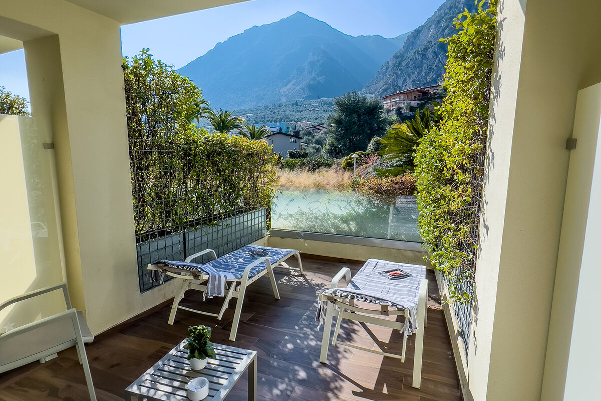 Junior Suite - Prestige Double Bedroom with Garden View
